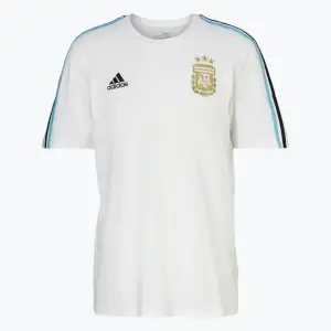 ADIDAS PERFORMANCE ARGENTINA DNA 3-STRIPES TEE