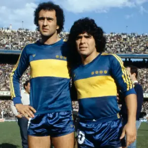 BOCA JUNIORS 1981/82 (RETRO) HOME
