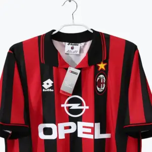 AC MILAN 1996/97 (RETRO) HOME