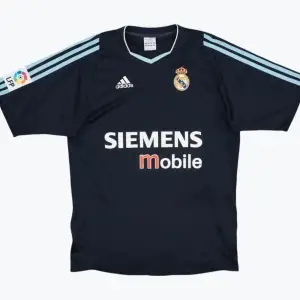 REAL MADRID 2003/04 (RETRO AWAY) LA LIGA