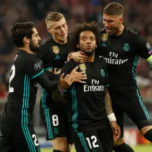 REAL MADRID 2017/18 (RETRO AWAY) LA LIGA