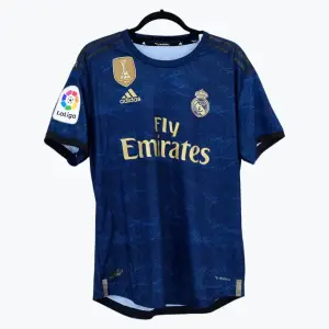 REAL MADRID 2019/20 (RETRO AWAY) LA LIGA