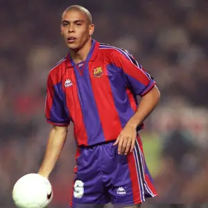 FC BARCELLONA 1996/97 (RETRO) HOME