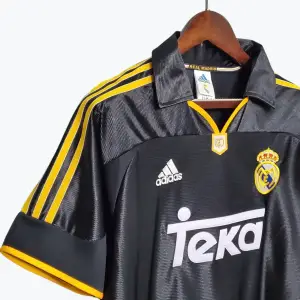 REAL MADRID 1999/00 (RETRO AWAY) LA LIGA