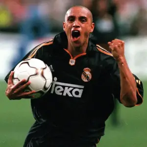 REAL MADRID 1999/00 (RETRO AWAY) LA LIGA