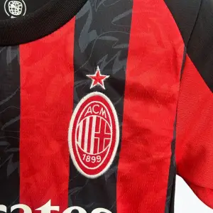 AC MILAN 2025/26 (KIDS) HOME